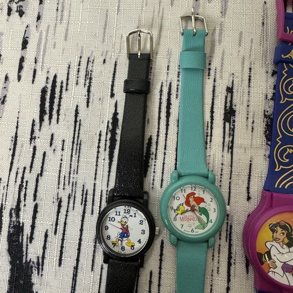 Lot Of 7 Disney Store Watches Vintage Untested Donald Duck Pocahontas Snow White - Picture 2 of 9